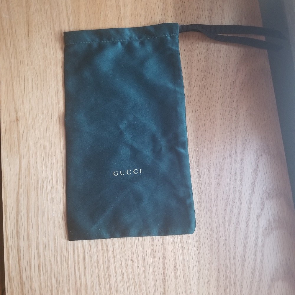 GUCCI sunglasses dust bag !